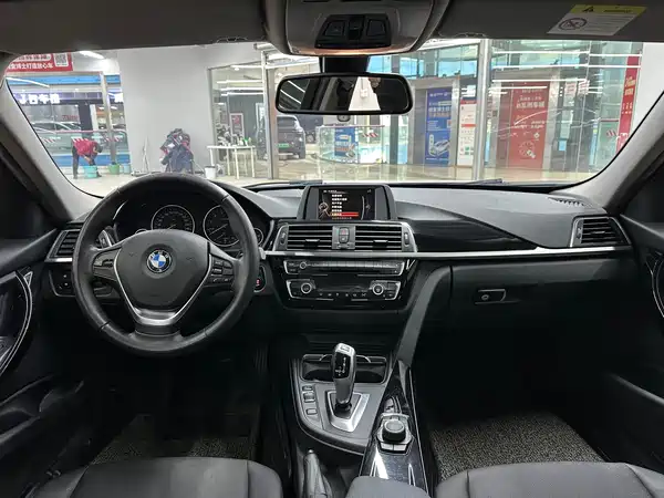 BMW 3 Series 2017