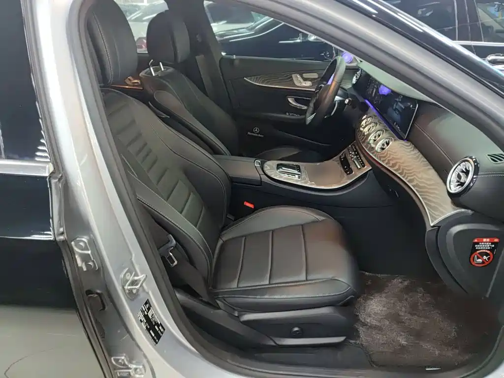 Mercedes-Benz E-Class 2022 — фото 20