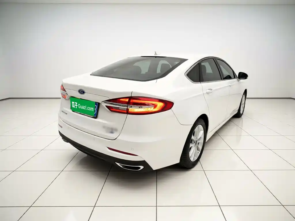 Ford Mondeo 2020 — фото 7