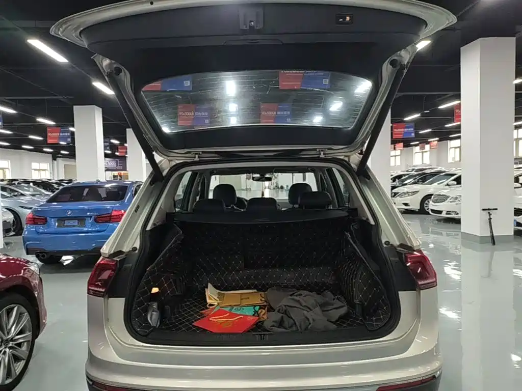Volkswagen Tiguan L 2017 — фото 19