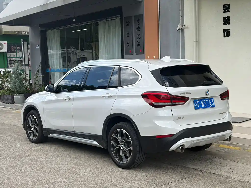 BMW X1 2022 — фото 5