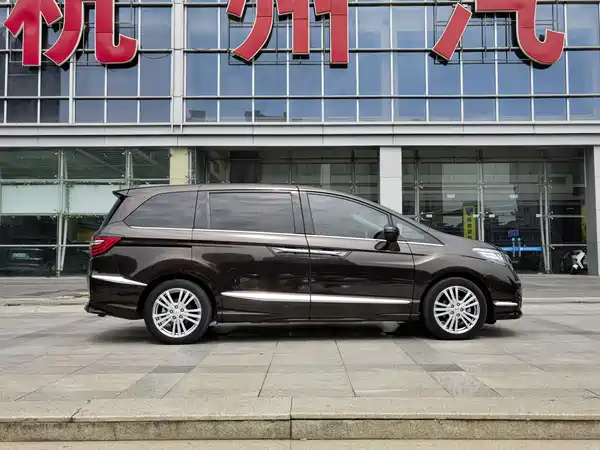 Honda Elysion 2018