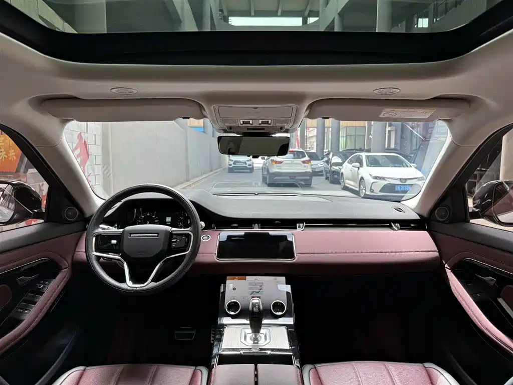 Land Rover Evoque 2023 — фото 11