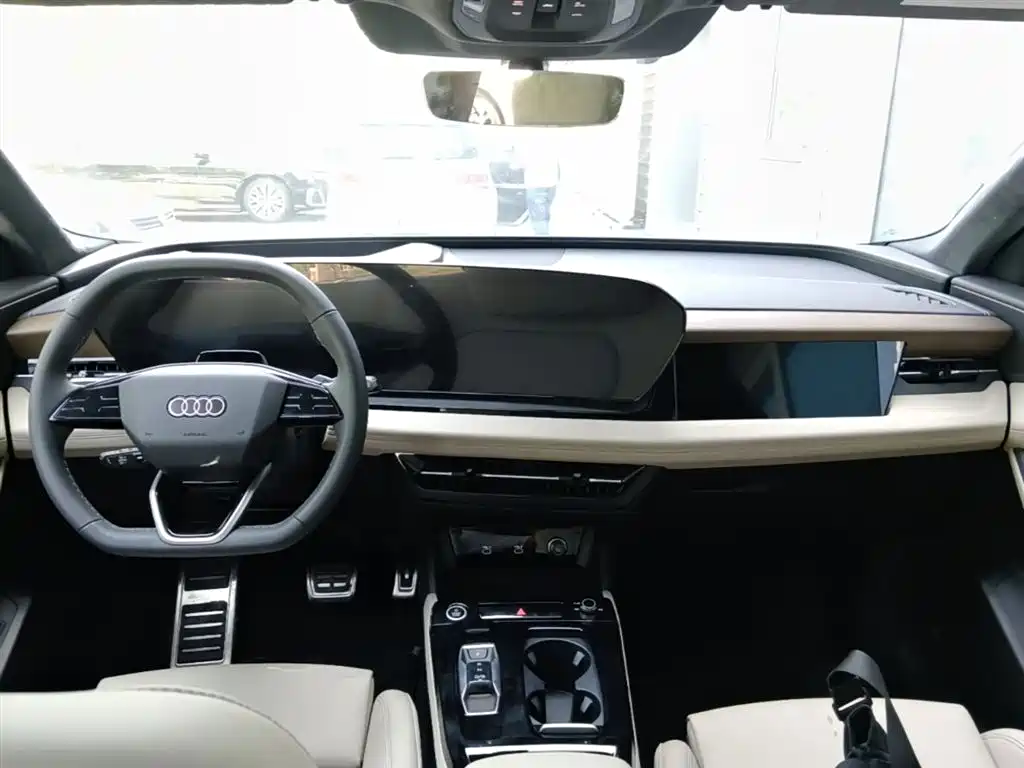 Audi Q6L e-tron 2025 — фото 10