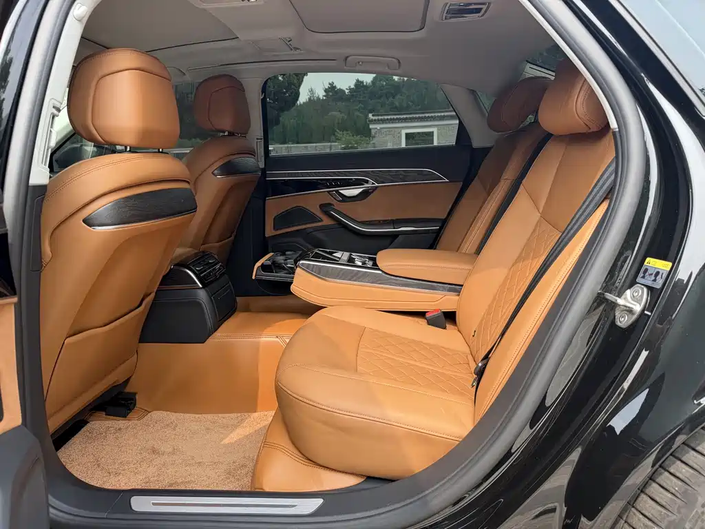 Audi A8 2024