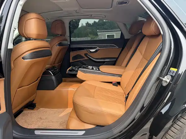 Audi A8 2024