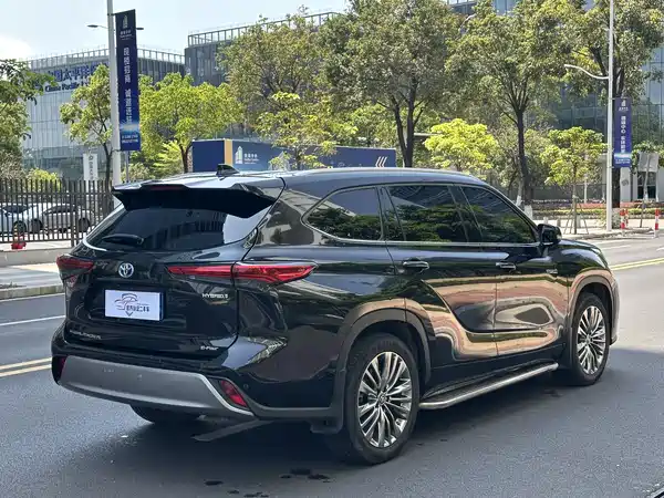 Toyota Highlander 2023