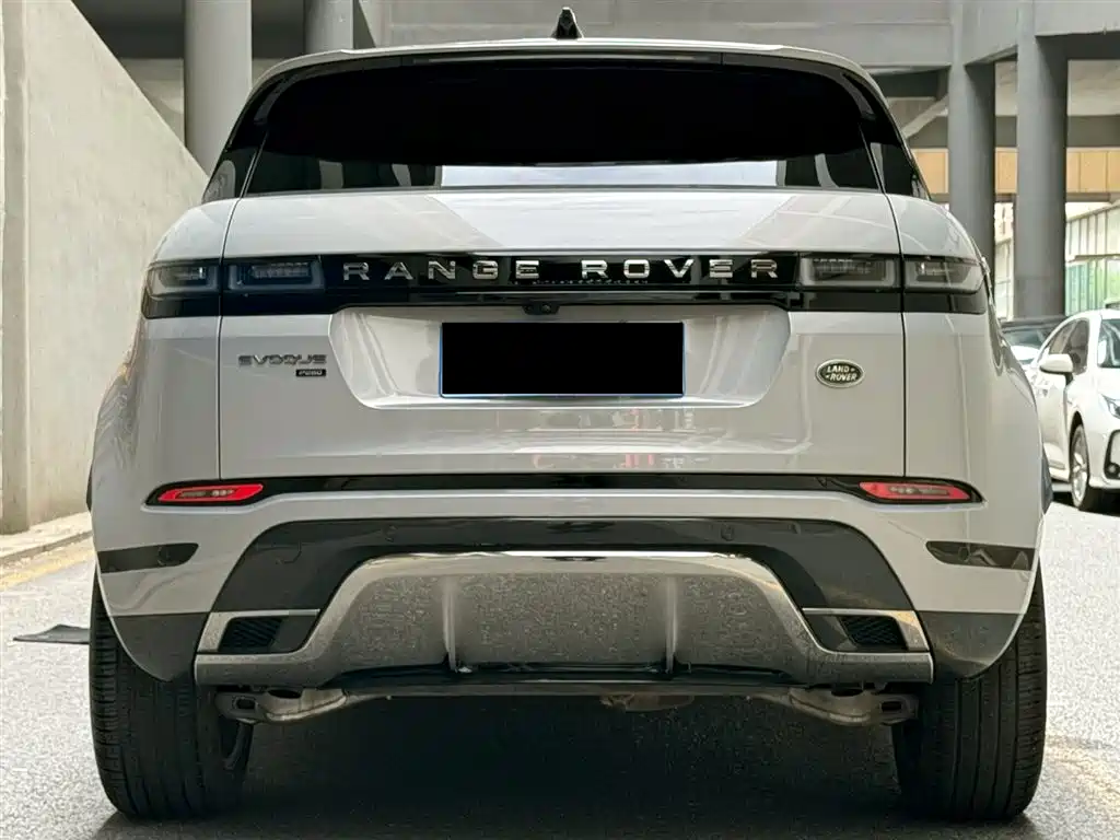 Land Rover Evoque 2023 — фото 4