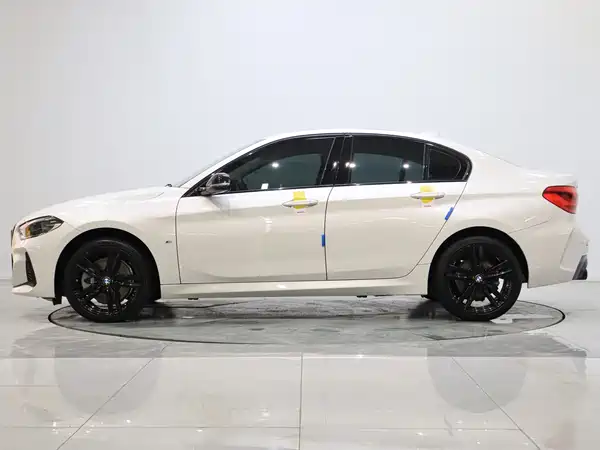 BMW 1 Series 2022