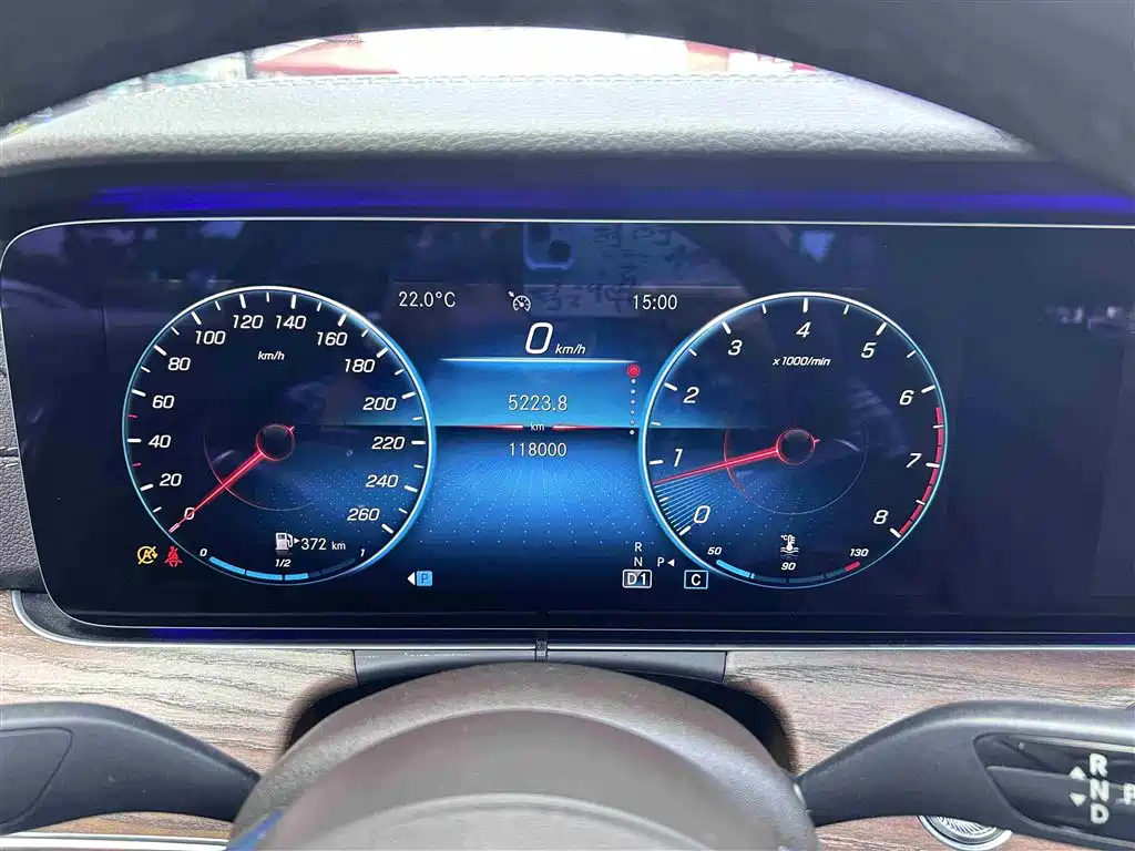 Mercedes-Benz E-Class 2020 — фото 14