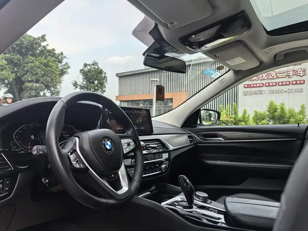 BMW 6 Series GT 2021 — фото 10