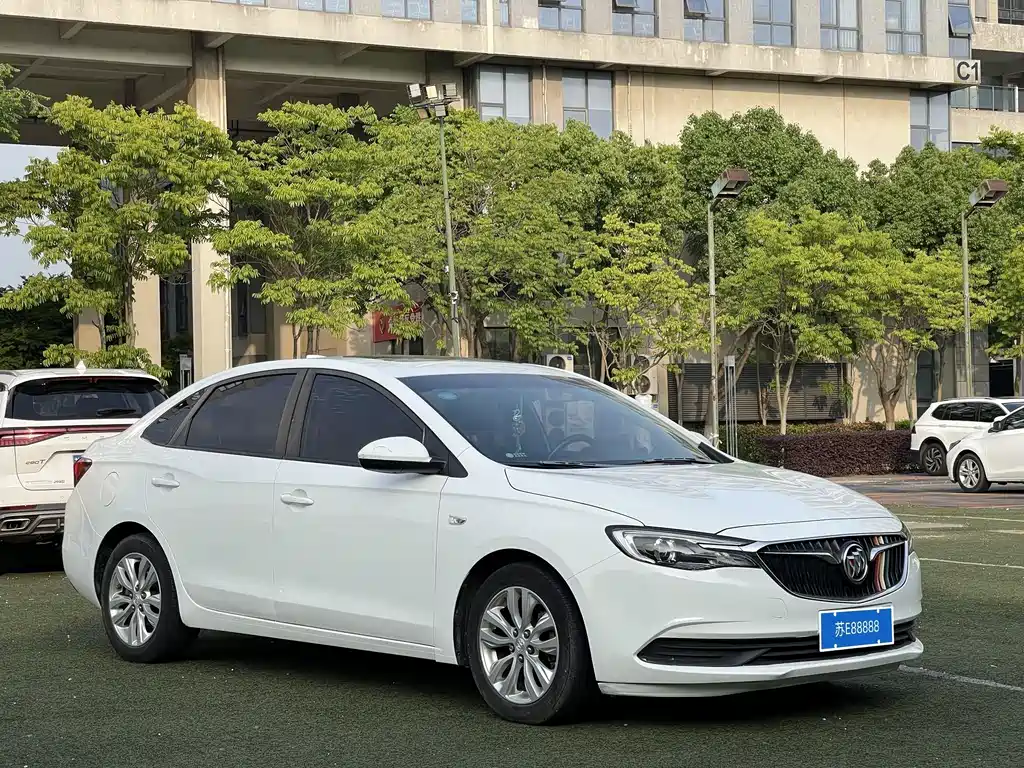 Buick Excelle 2018 — фото 3