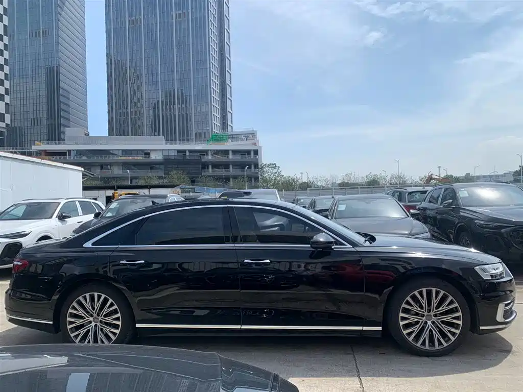 Audi A8 2021