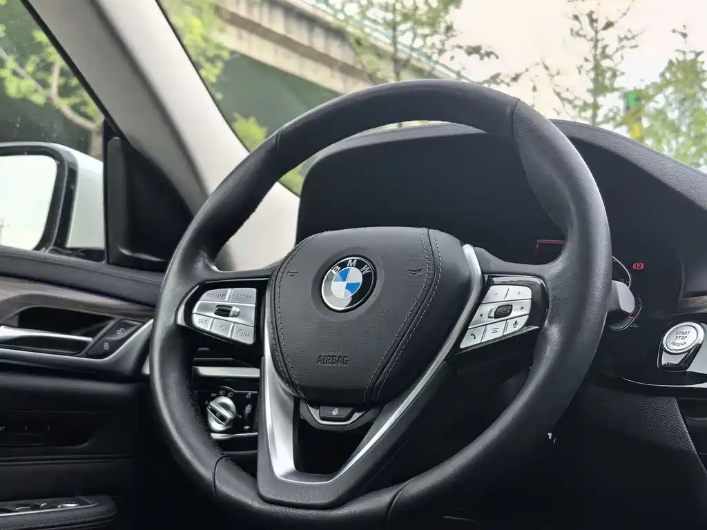 BMW 6 Series GT 2021 — фото 11
