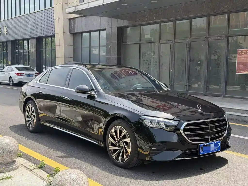 Mercedes-Benz E-Class 2025