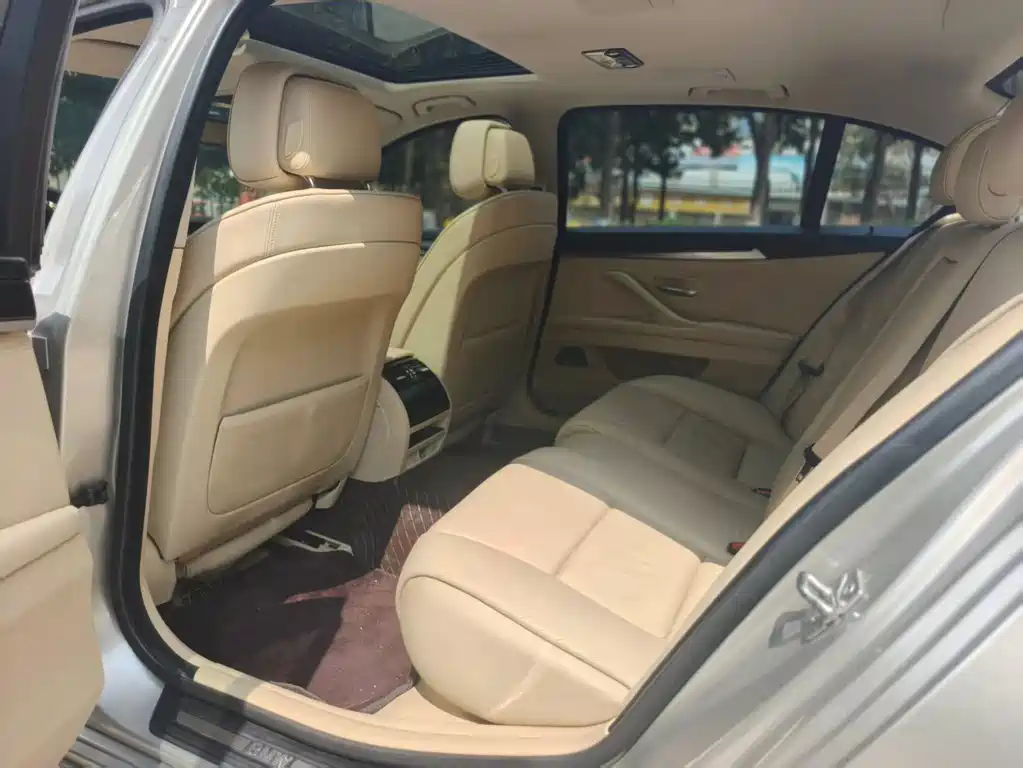 BMW 5 Series 2013 — фото 10