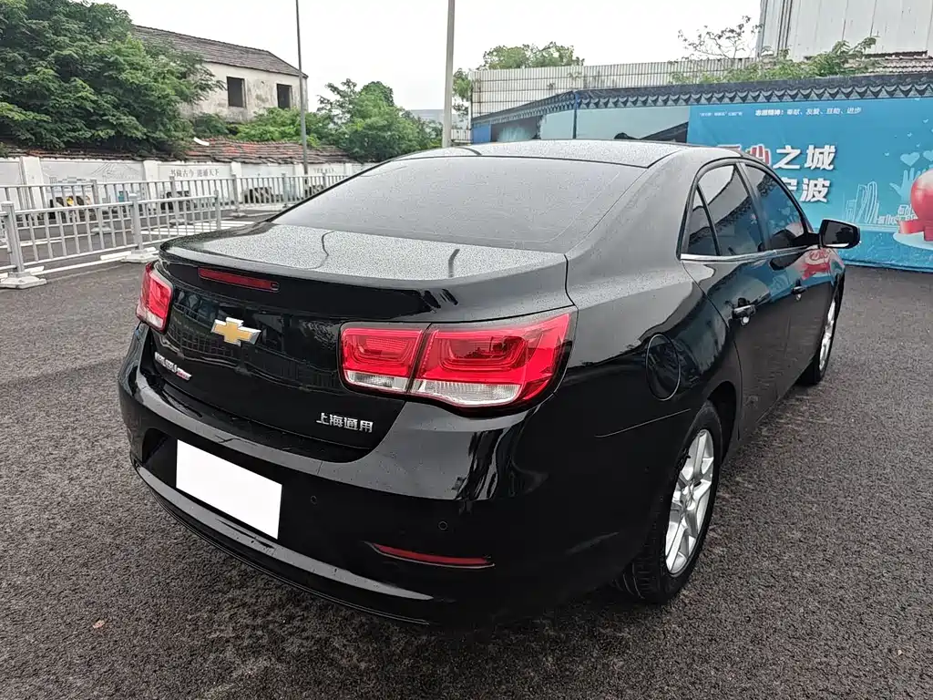 Chevrolet Malibu 2016 — фото 11