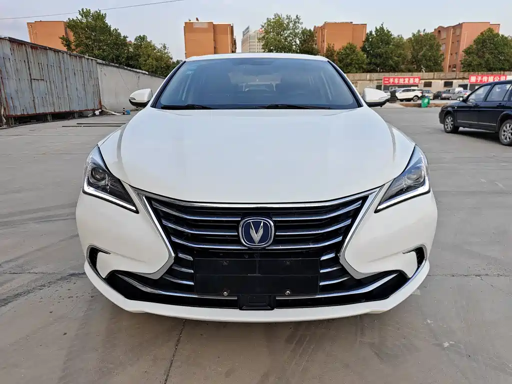 Changan Eado 2018 — фото 3