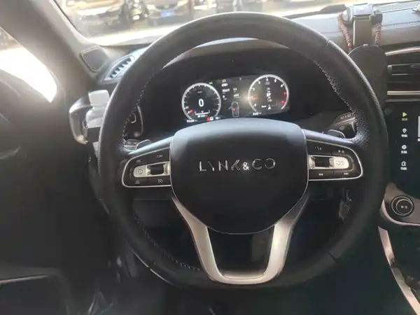 Lynk & Co 01 2018