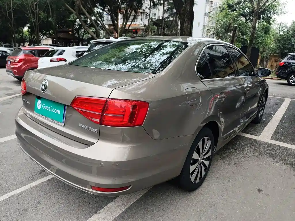 Volkswagen Sagitar 2018