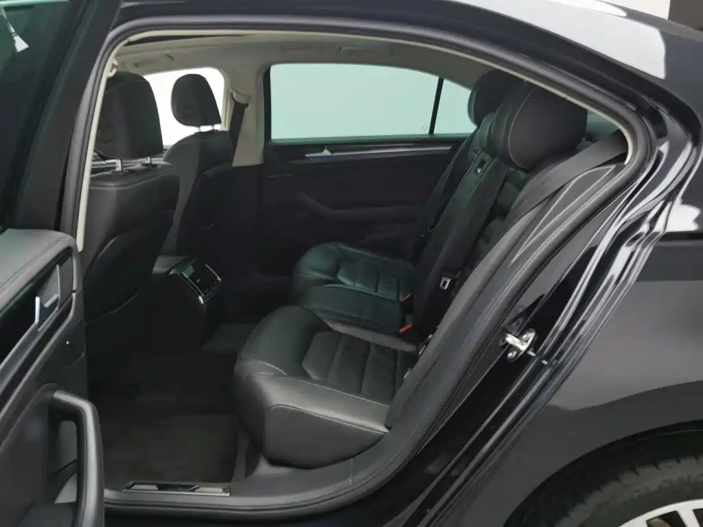 Volkswagen Phideon 2018 — фото 15