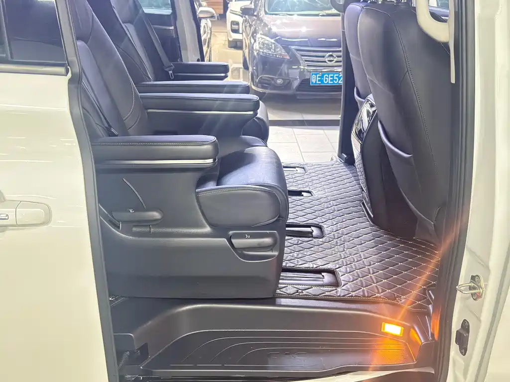 GAC Trumpchi M8 2022 — фото 14