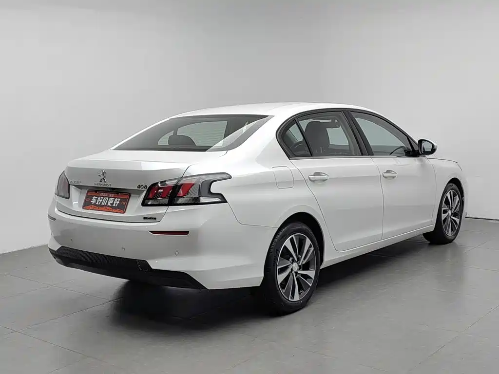 Peugeot 408 2022 — фото 2