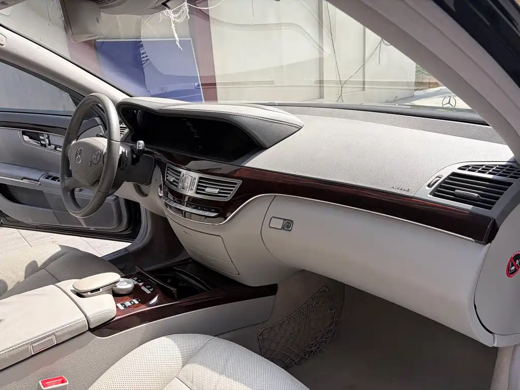 Mercedes-Benz S-Class 2011 — фото 12