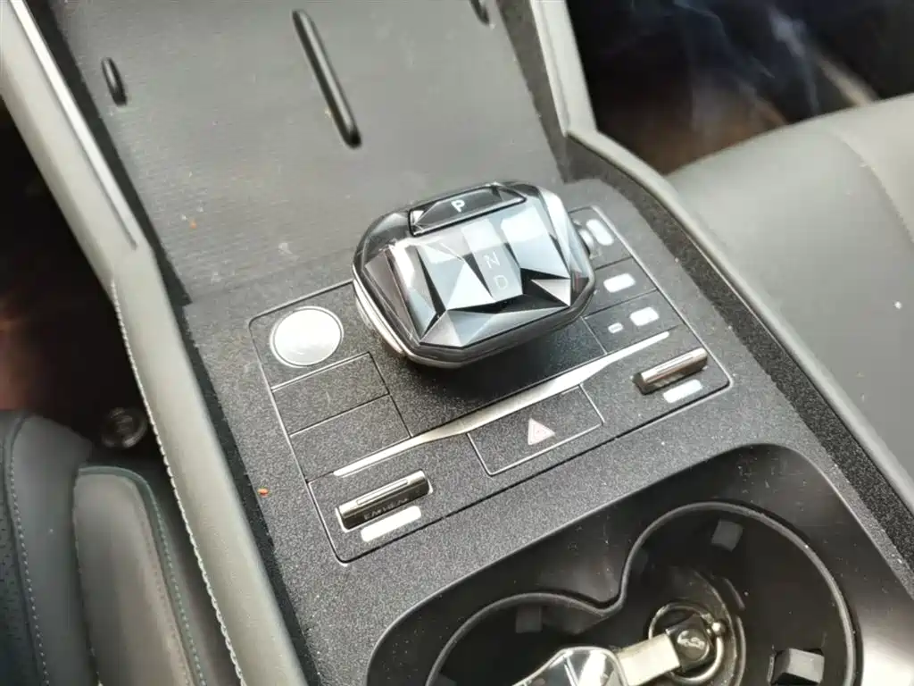 BYD Qin L 2025 — фото 14