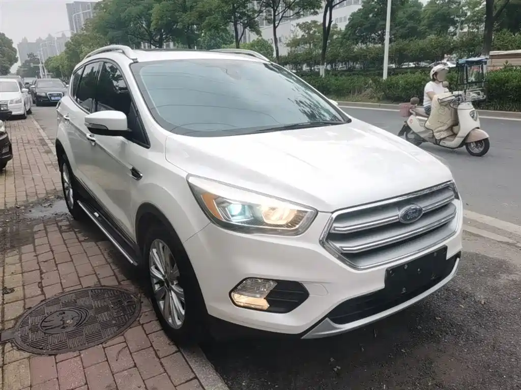Ford Kuga 2017 — фото 4