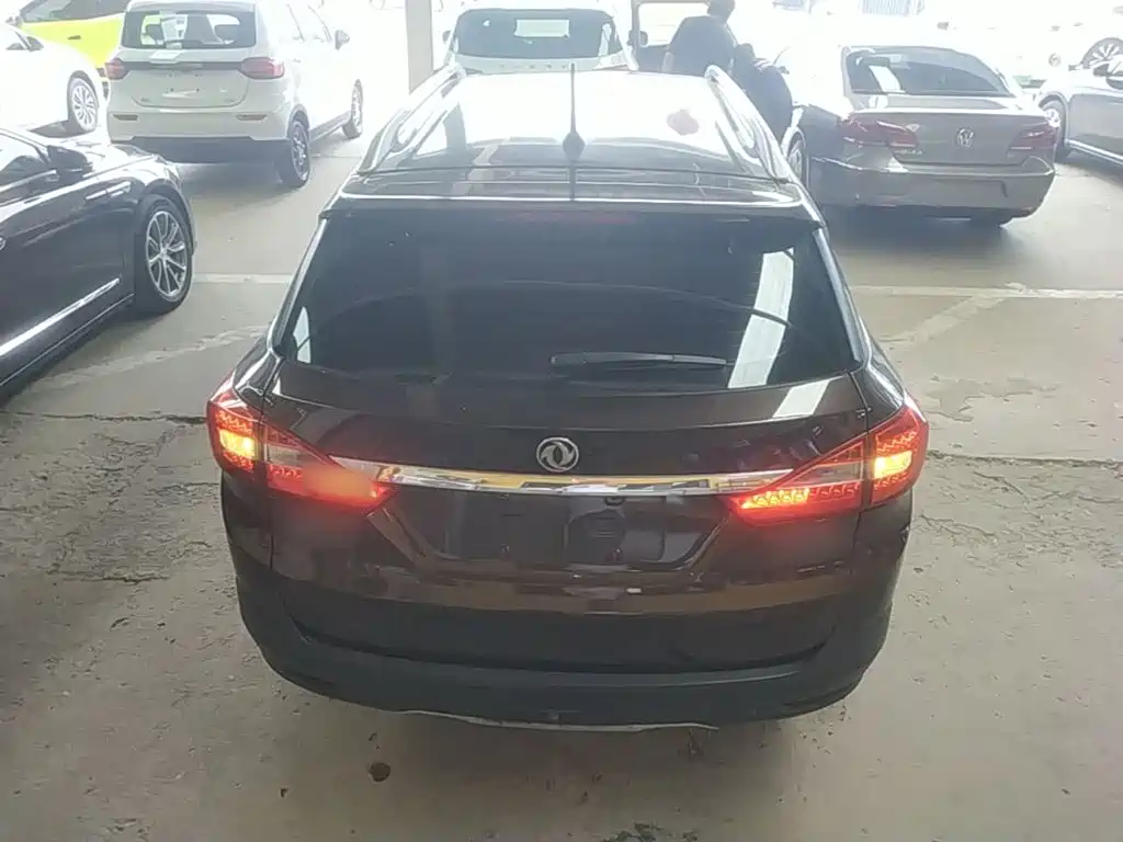 Dongfeng Aeolus AX3 2016 — фото 4