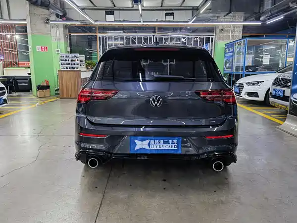 Volkswagen Golf GTI 2021