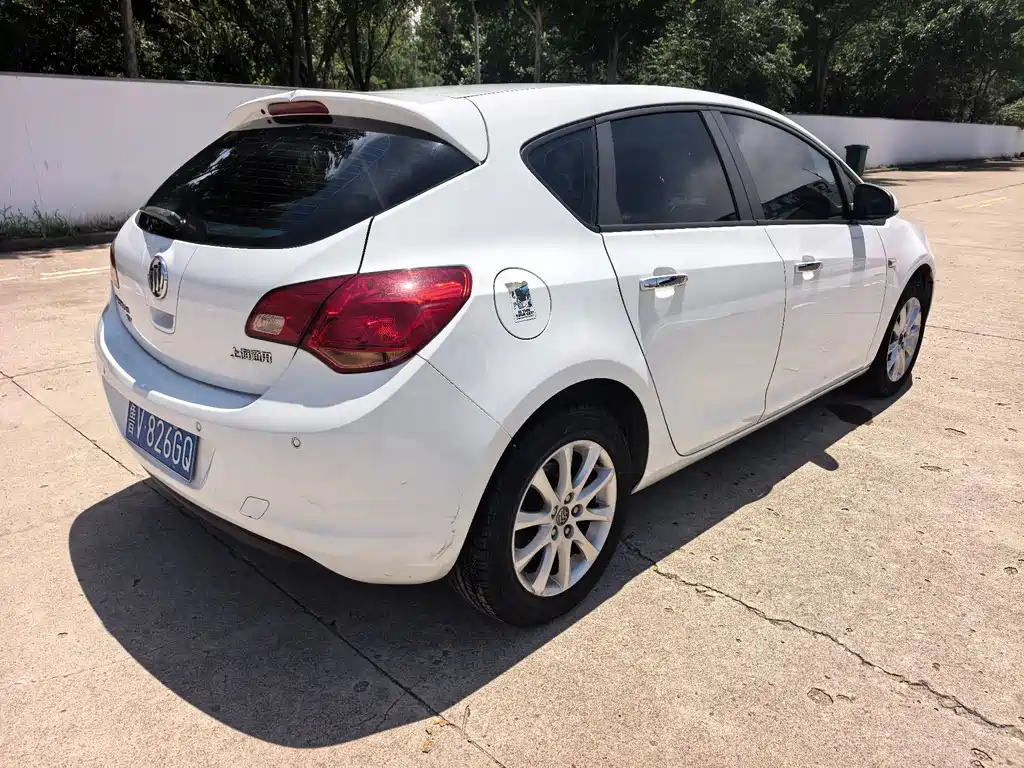 Buick Excelle 2012
