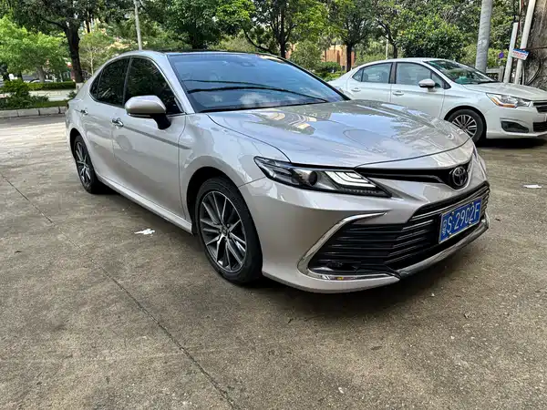 Toyota Camry 2021