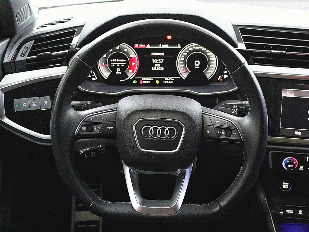Audi Q3 2025 — фото 9