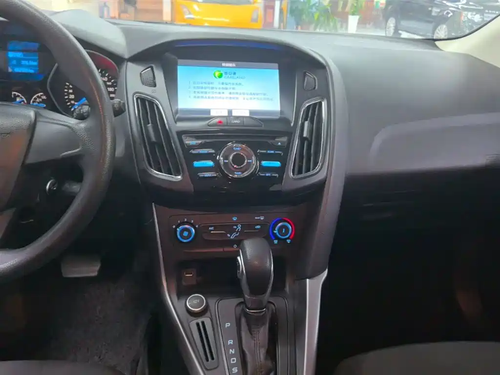 Ford Focus 2017 — фото 13