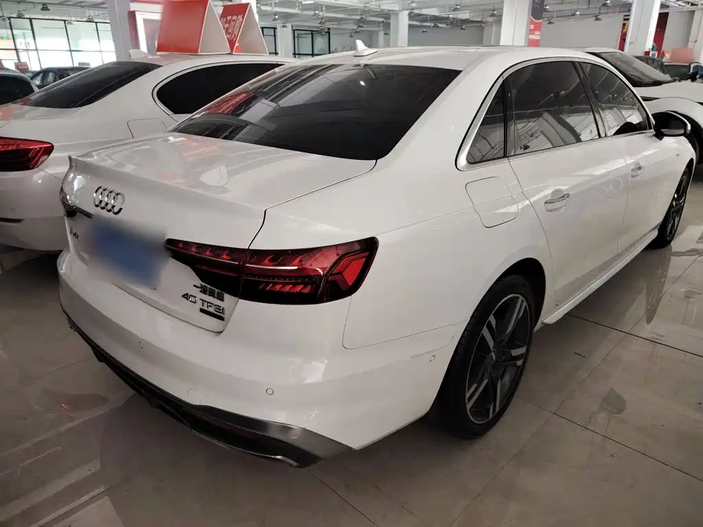 Audi A4L 2020