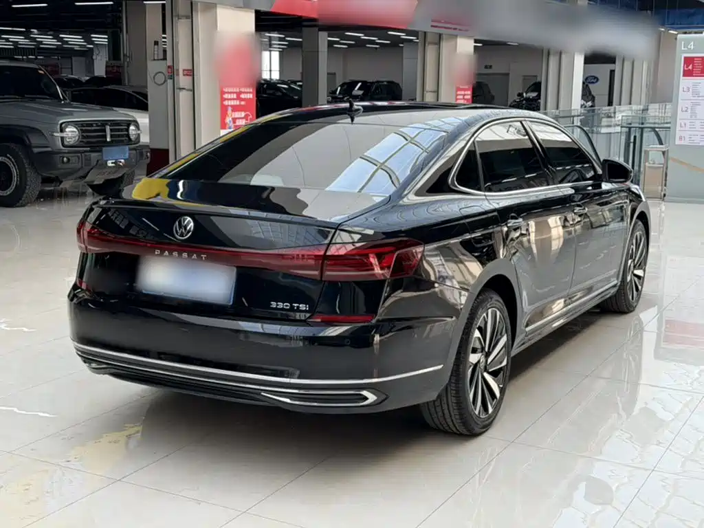 Volkswagen Passat 2023 — фото 12