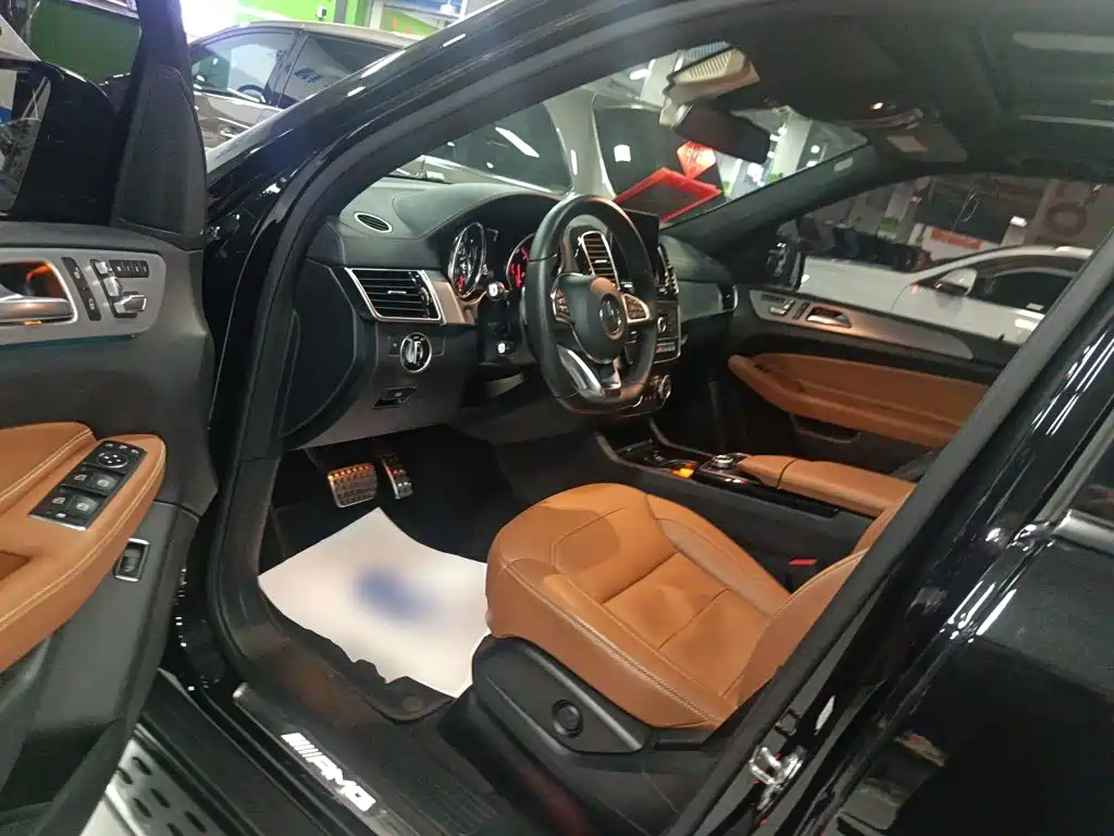 Mercedes-Benz GLE AMG 2019 — фото 11