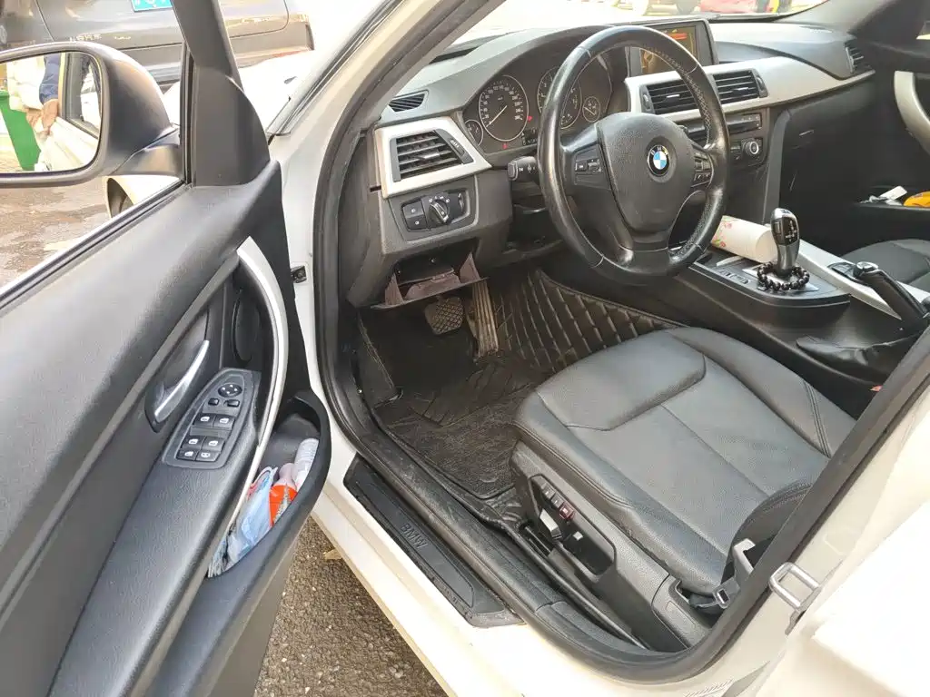 BMW 3 Series 2015 — фото 14