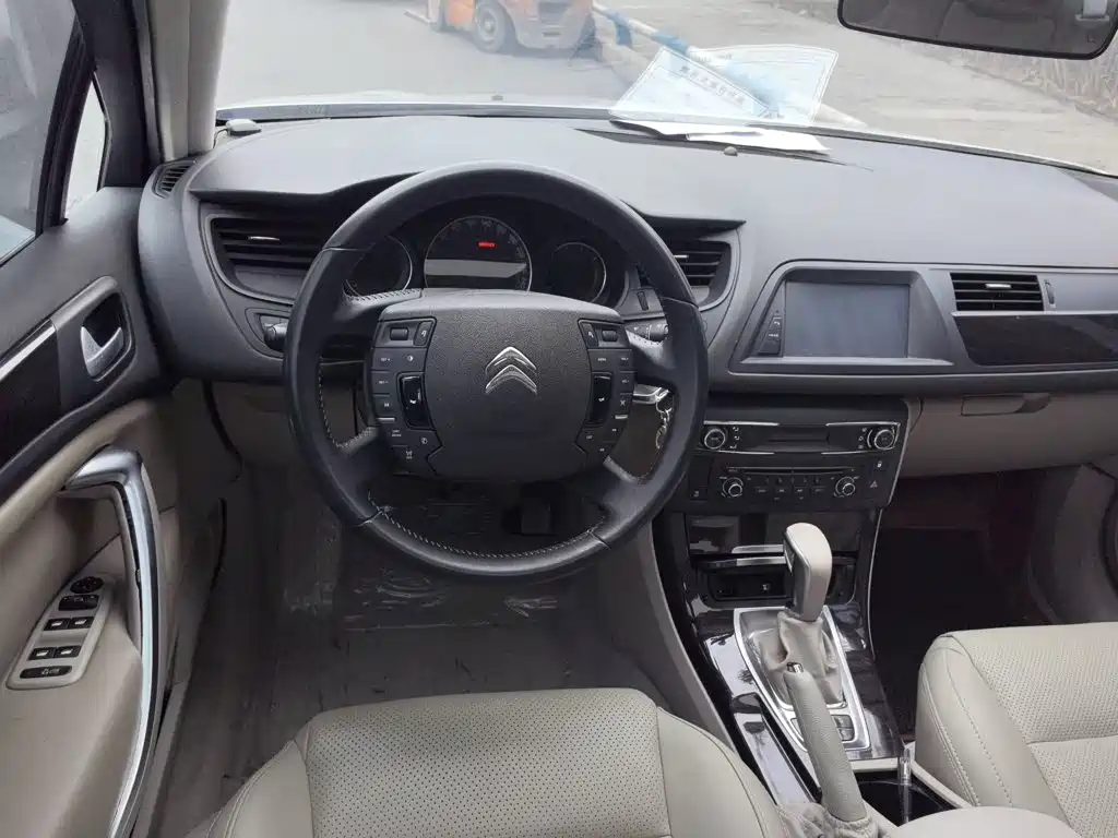 Citroën C5 2015 — фото 11