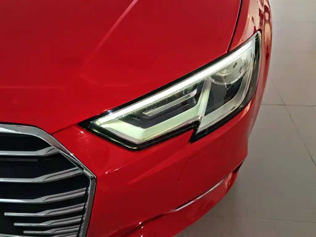 Audi A3 2019 — фото 18