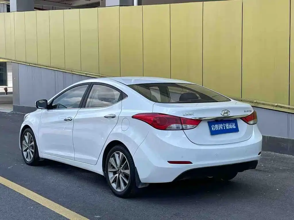 Hyundai Elantra Langdong 2015 — фото 9