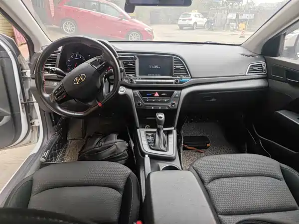 Hyundai Celesta 2018