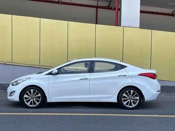 Hyundai Elantra Langdong 2015