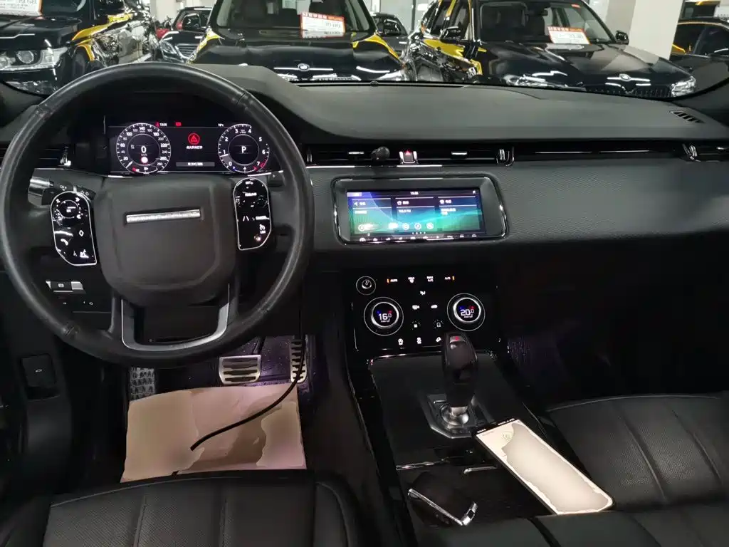 Land Rover Evoque 2021
