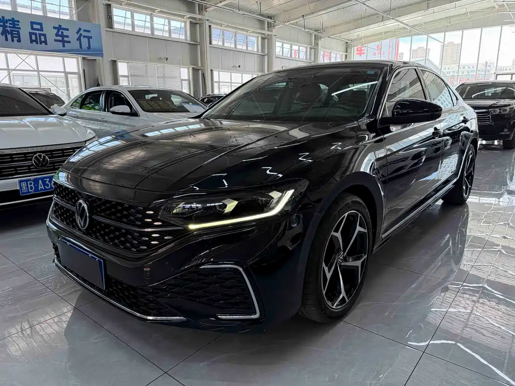 Volkswagen Passat 2022