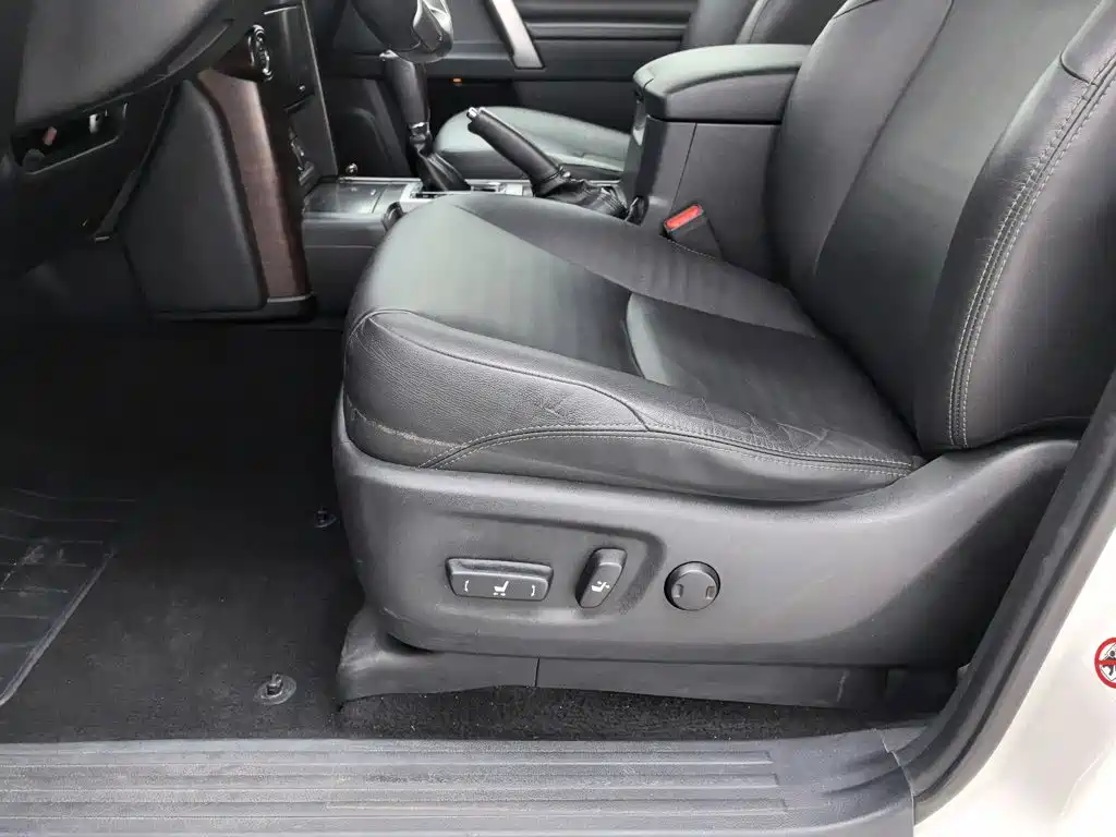 Toyota Prado 2016 — фото 20