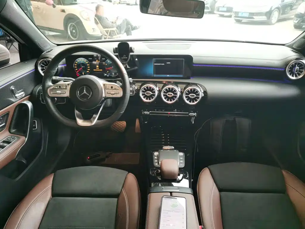 Mercedes-Benz A-Class 2021 — фото 10