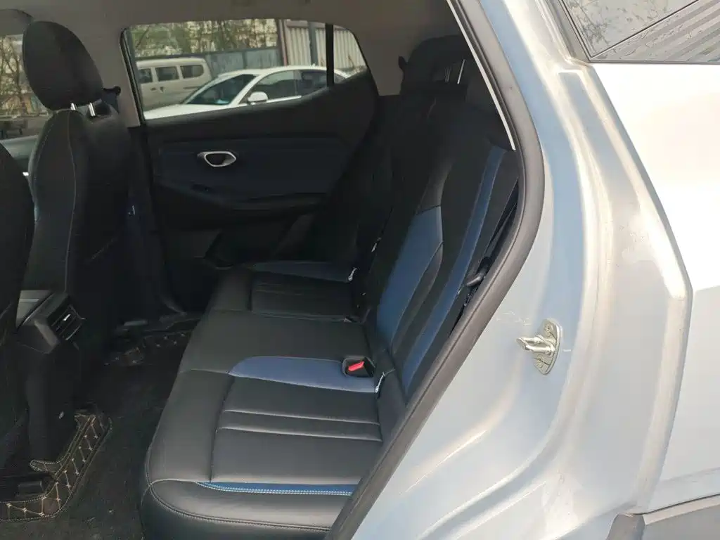 GAC Trumpchi GS3 2025 — фото 17